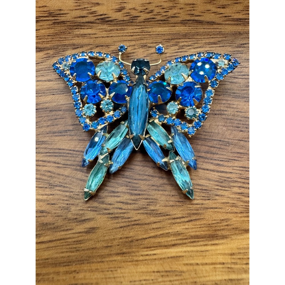 Vintage Blue Rhinestone Butterfly Brooch Gold Tone Figural Pin Aqua Crystals